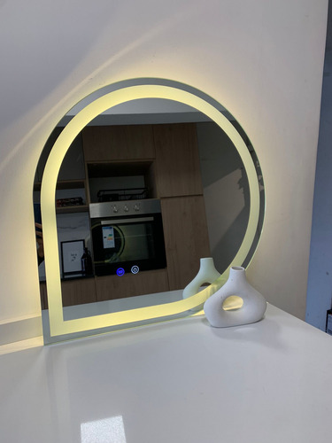 832175-MLU91525767250_092025