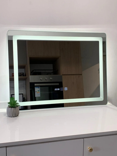 686619-MLU91525734202_092025