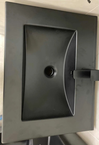 865404-MLU71088212738_082023