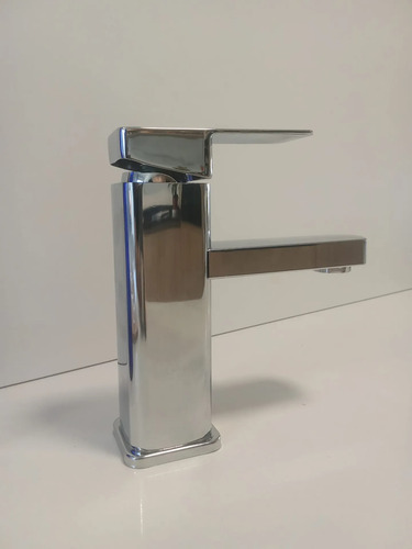 653984-MLU106964240194_022026