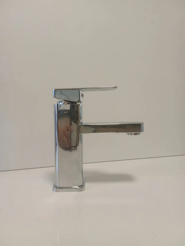 822238-MLU107641486053_022026