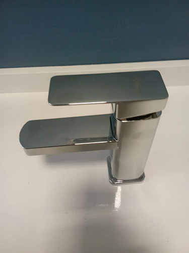 803721-MLU107641486085_022026