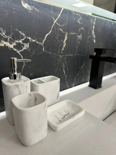 605117-MLU76755841497_052024