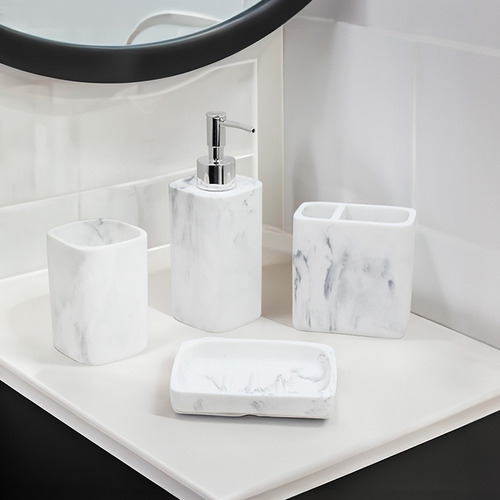 725921-MLU76755841681_052024