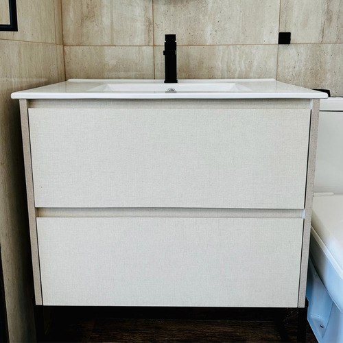 731517-MLU74679724867_022024