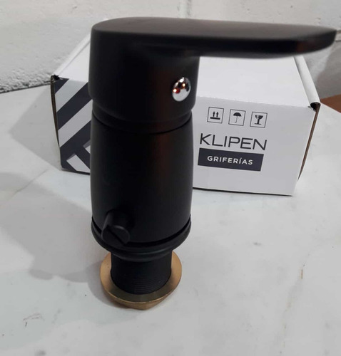 636166-MLU49064245526_022022