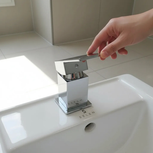 874169-MLU107039674844_022026