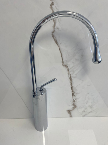 734116-MLU79890092862_102024