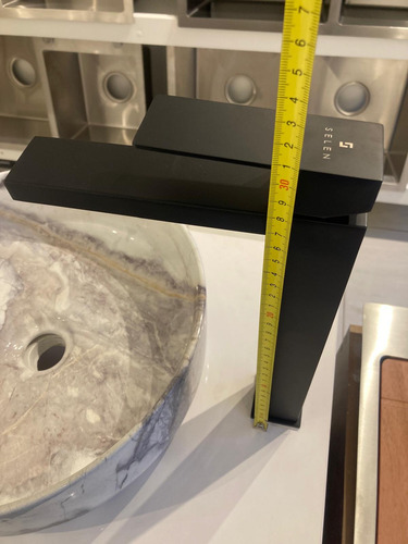 828171-MLU78906426078_092024