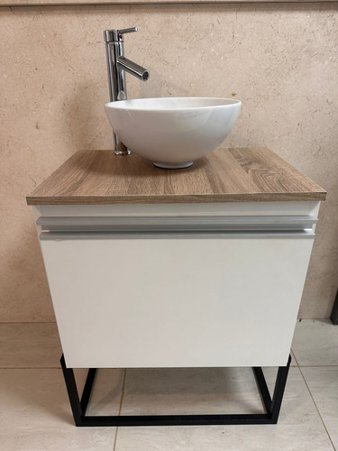 673585-MLU69309949328_052023