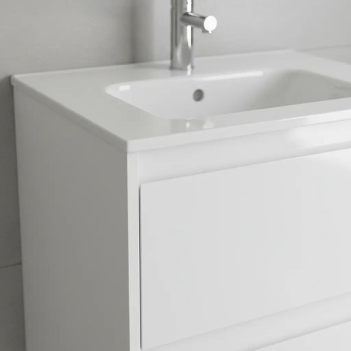 819116-MLU99637851151_112025