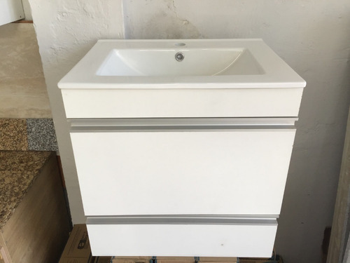 847699-MLU69483421782_052023