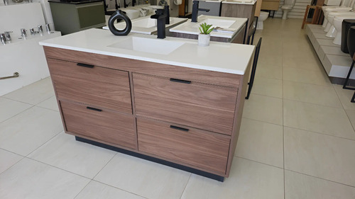 809285-MLU92138911977_092025