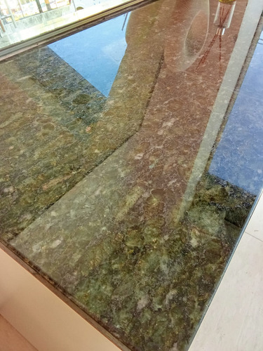 945511-MLU80827142595_112024