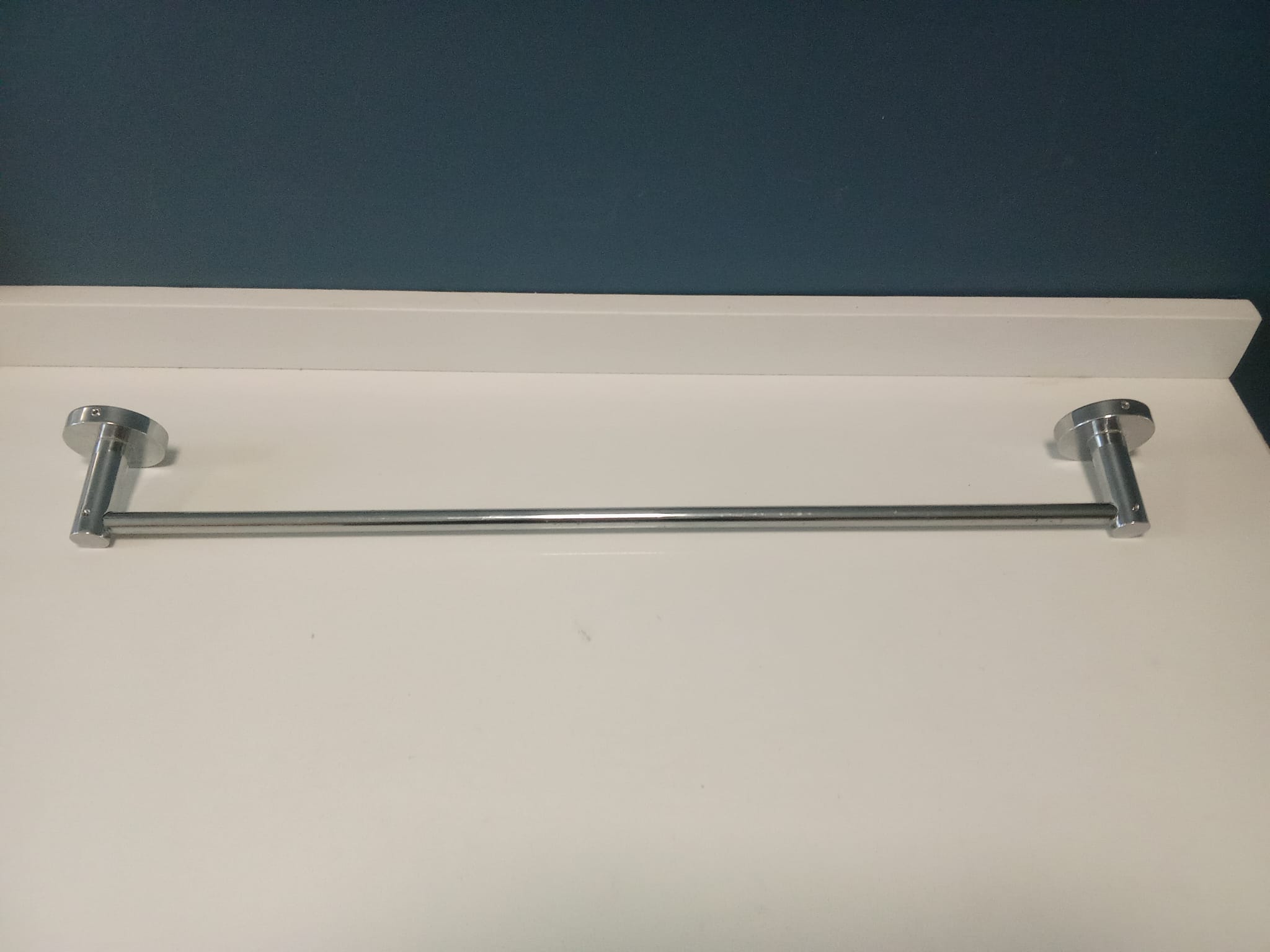 Toallero CON DETALLE Cromado De 60 Cm Klipen