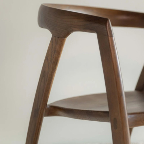 890159-MLU101801675021_122025