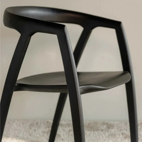 851746-MLU101801357975_122025