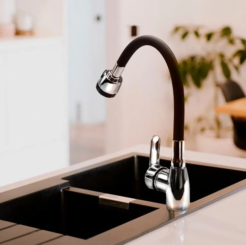 666787-MLU107938594148_032026