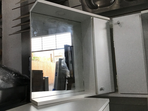 988250-MLU42049992742_062020