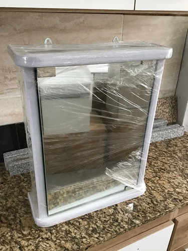 749555-MLU41916107670_052020