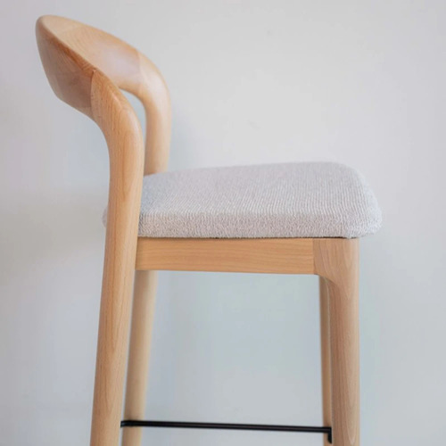 Banco De Madera Tapizado En Tela, Con Estructura De Hierro